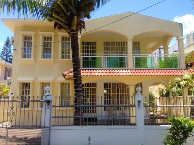 Charming apartment in Trou aux Biches with enclosed garden - 50 sqm