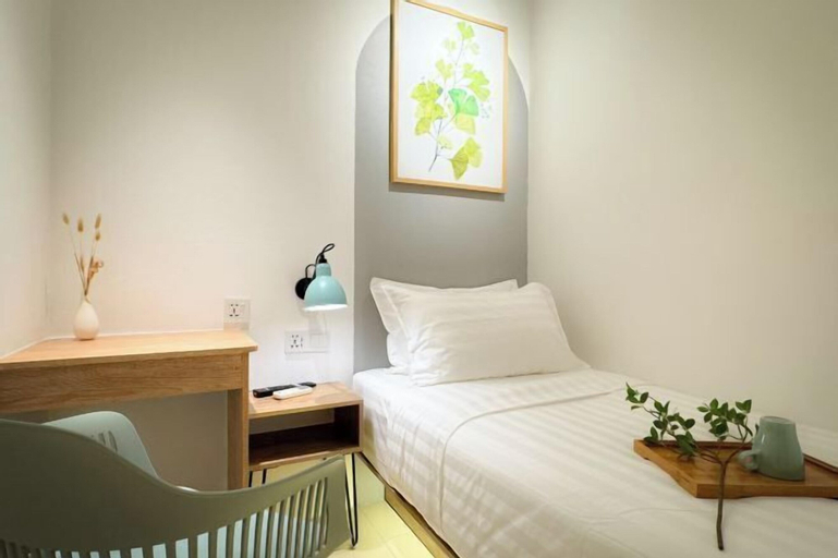 Bedroom 8