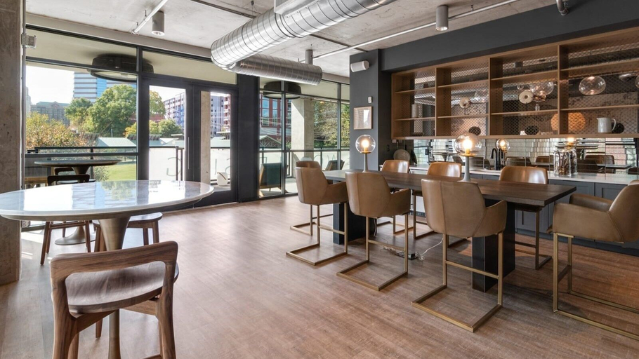 Food & Drinks 5, Landing Apartments Durham, Durham