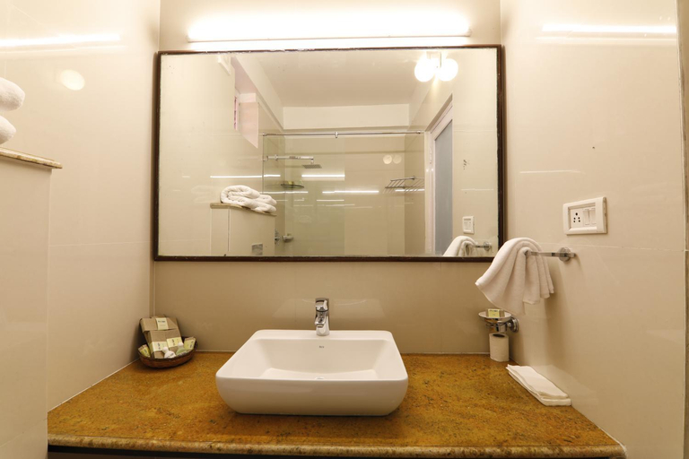Bathroom 4, Tea Valley Resort, Idukki