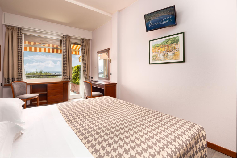 Bedroom 30