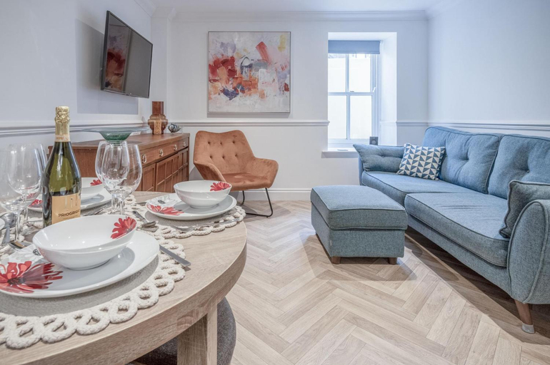 Others 4, The Cwtch - 2 Bedroom Apartment - Tenby, Pembrokeshire