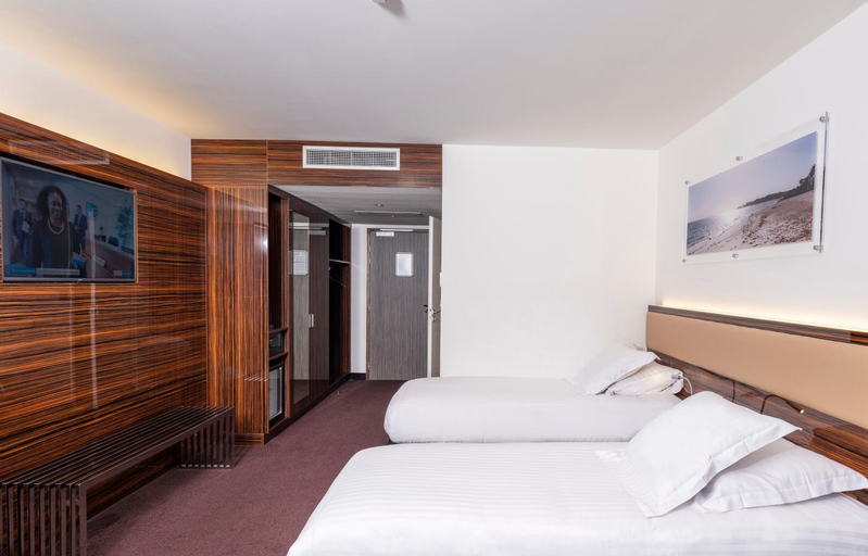 Bedroom 5