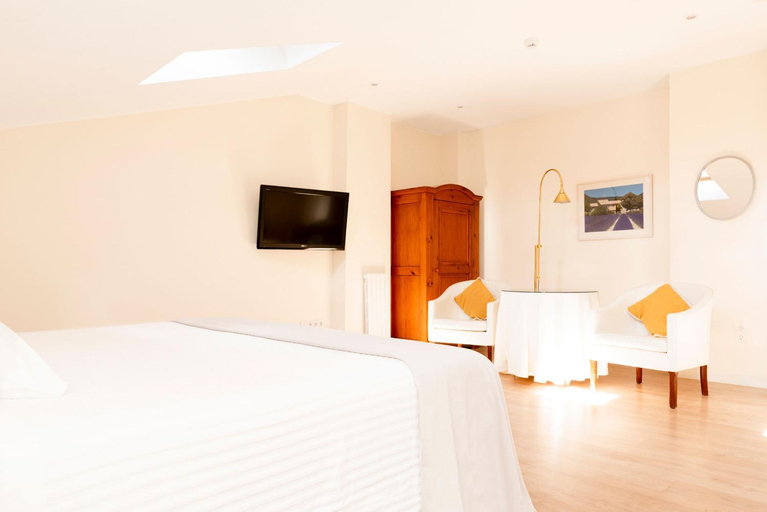 Bedroom 3, Sauce, Zaragoza