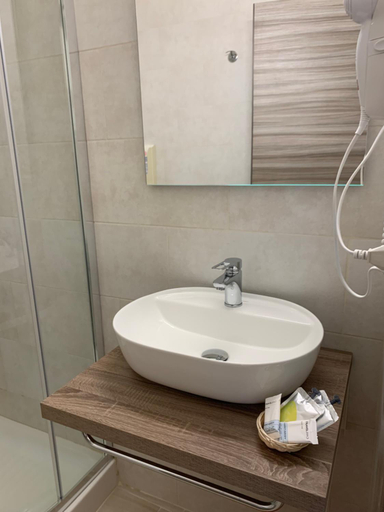 Bathroom 26