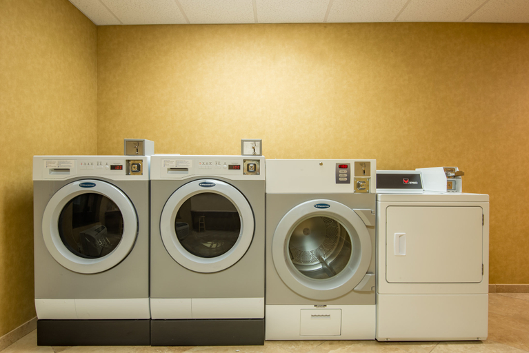 Bathroom 4, Holiday Inn Express & Suites CLOVIS by IHG, Curry