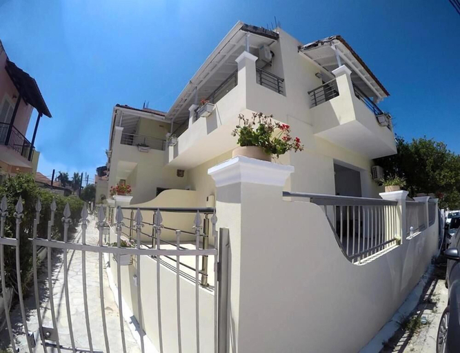 Exterior & Views 2, Jessica's Studios & Apartments, Ionian Islands
