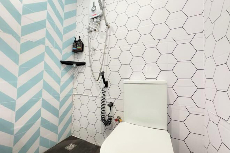 Bathroom 29