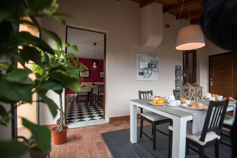 Others 2, Il Casale Relais, Pisa