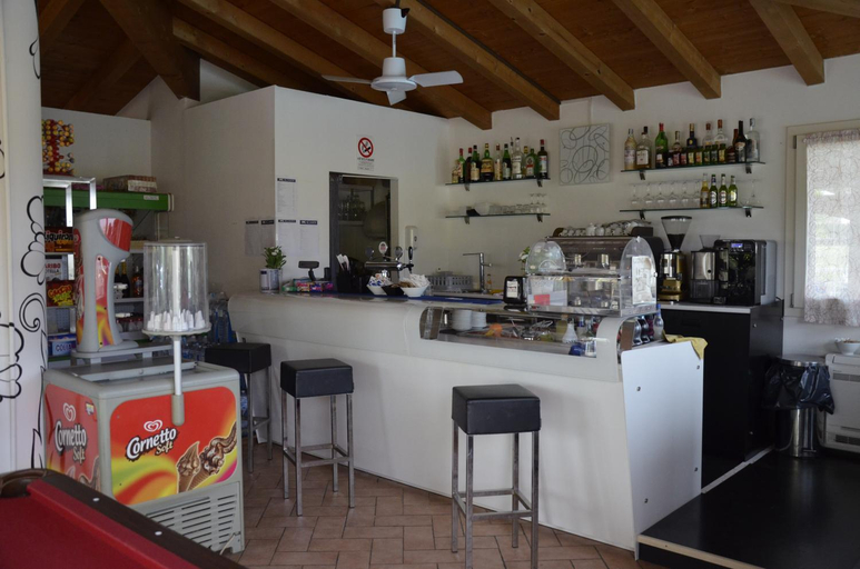 Others 4, Residence Karina, Brescia