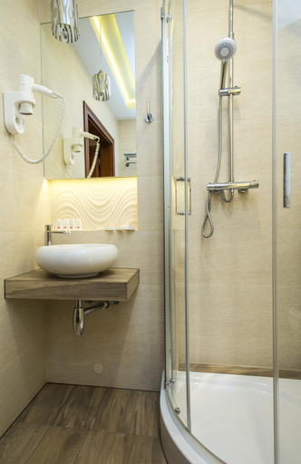 Bathroom 3, Hotel nad Raba - Bochnia, Bochnia