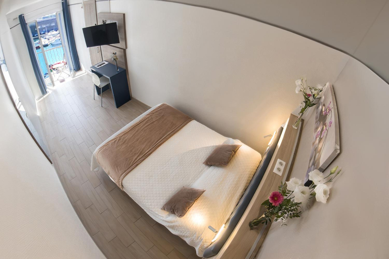 Bedroom 2, Hotel Le Golfe, Bouches-du-Rhône