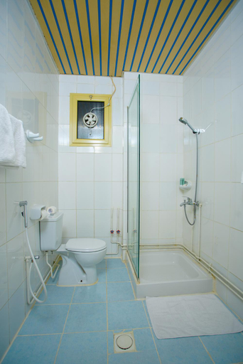 Bathroom 4, La Villa, Doha