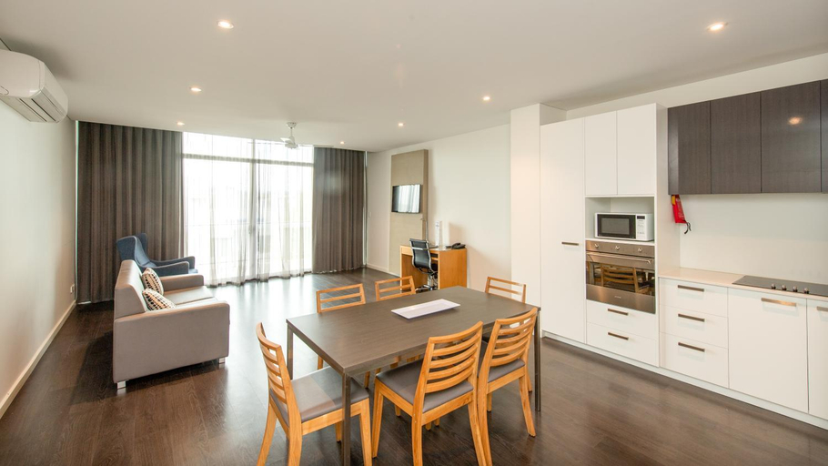 Others 5, Mawson Lakes Hotel, Adelaide