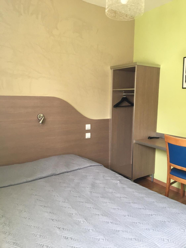 Bedroom 12