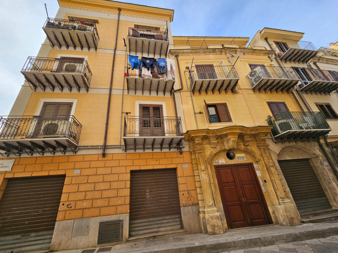 Others 4, LA CASA DI VIOLA, Palermo