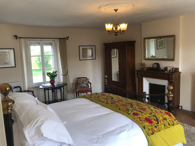 Bedroom 2, Mis Harand, Calvados