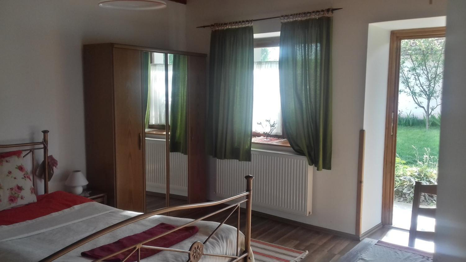 Others 5, Rigofutty Vendeghaz, Kiskunfélegyház