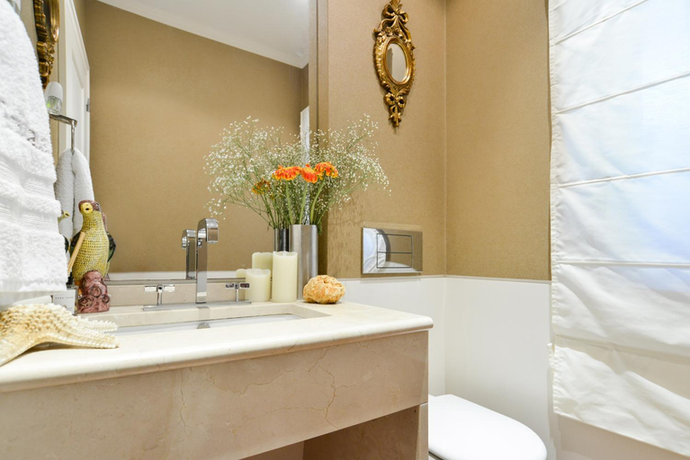 Bathroom 3, Estoril Garden Villa - 4Bedroom private pool - CheckinHome, Cascais