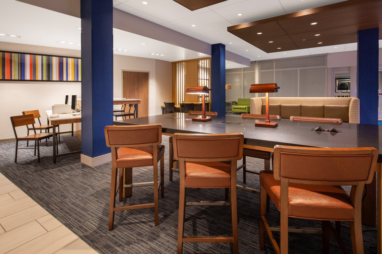 Food & Drinks 5, Holiday Inn Express & Suites CHICO by IHG, Butte