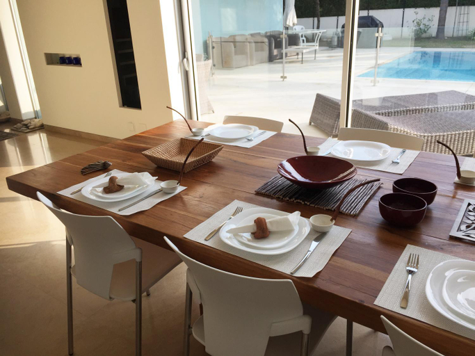 Food & Drinks 5, Villa Alice Caesarea