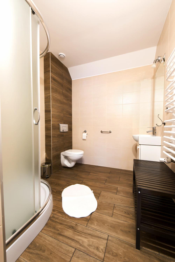 Bathroom, Malowane Wierchy, Gorlice