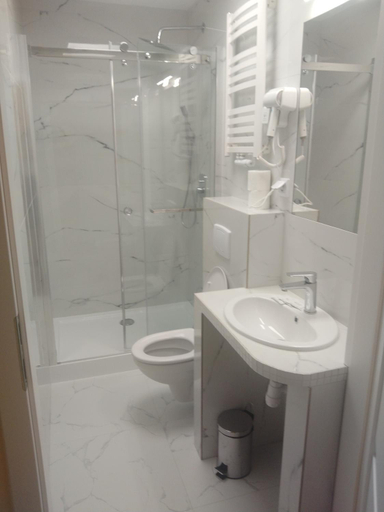 Bathroom 2, Motel Tower, Toruń City