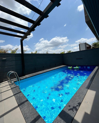 Sport & Beauty, Boss 3 BHK With Pvt Pool By Stellar Stays, Pune