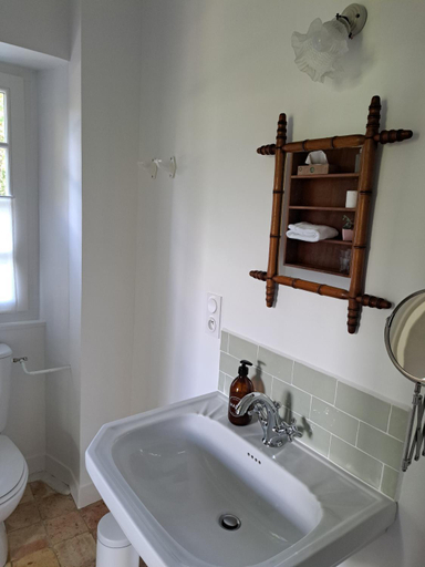 Bathroom 19