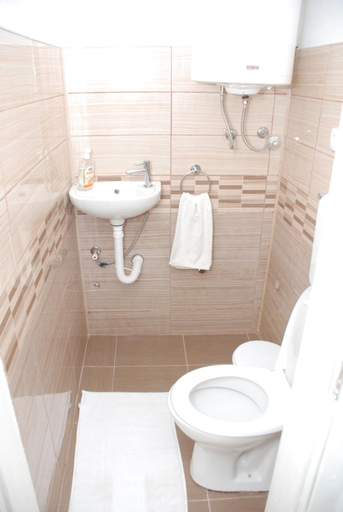 Bathroom 3, Apartment Danubius, Majdanpek
