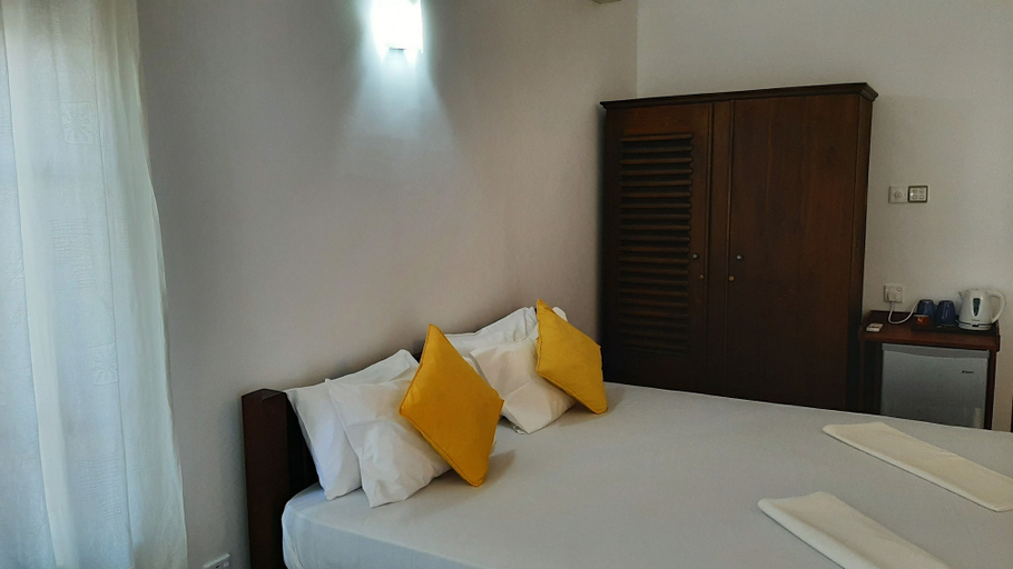 Bedroom 3, Surf Villa, Hikkaduwa