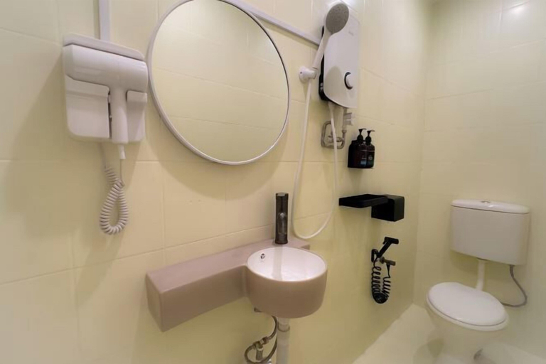 Bathroom 20