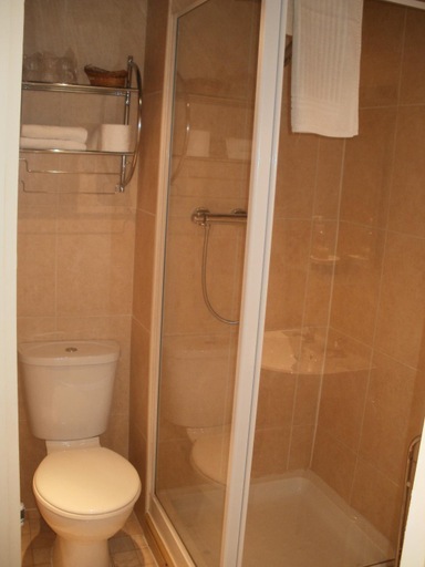 Bathroom 3, The Trafford Hotel, Blackpool