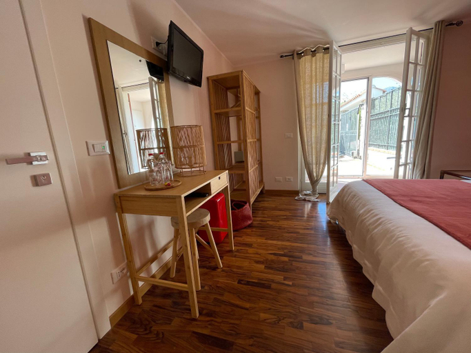 Bedroom 12