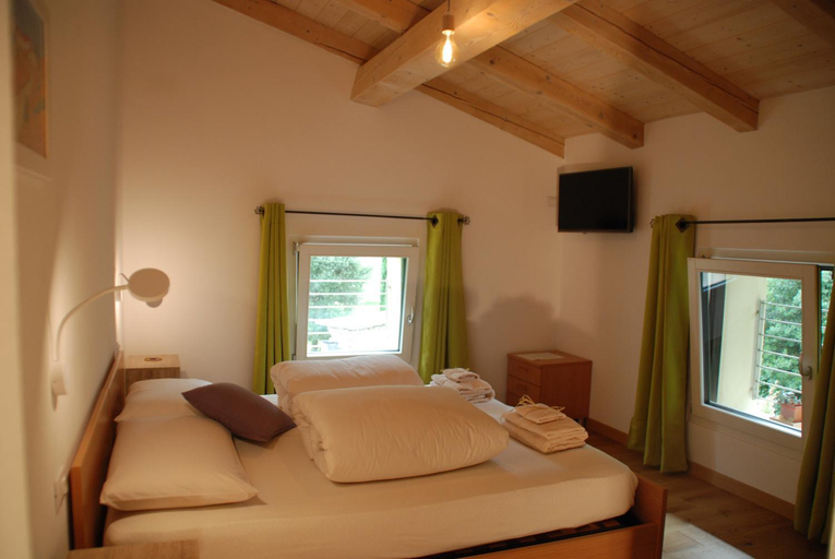 Bedroom 2, B&B Ca'rina, Trento