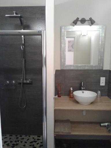 Bathroom, La Bergerie De Valerie, Tarn