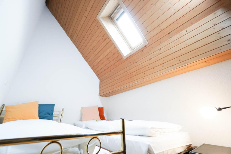 Bedroom 12