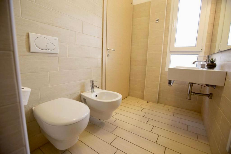 Bathroom 7