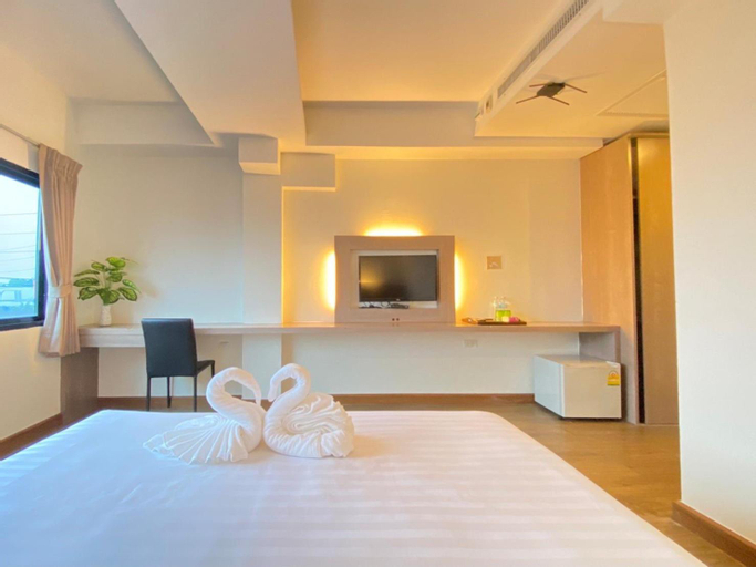 Bedroom 13