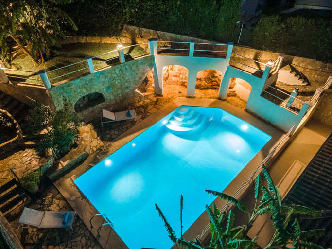 Sport & Beauty 2, Villa Alcanada, Baleares