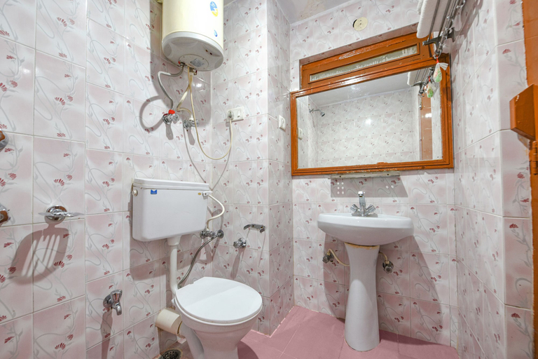 Bathroom 3, Fabhotel Zarim, Kullu