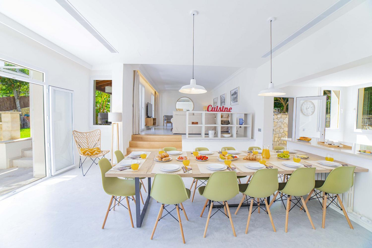 Food & Drinks 5, Villa Alcanada, Baleares