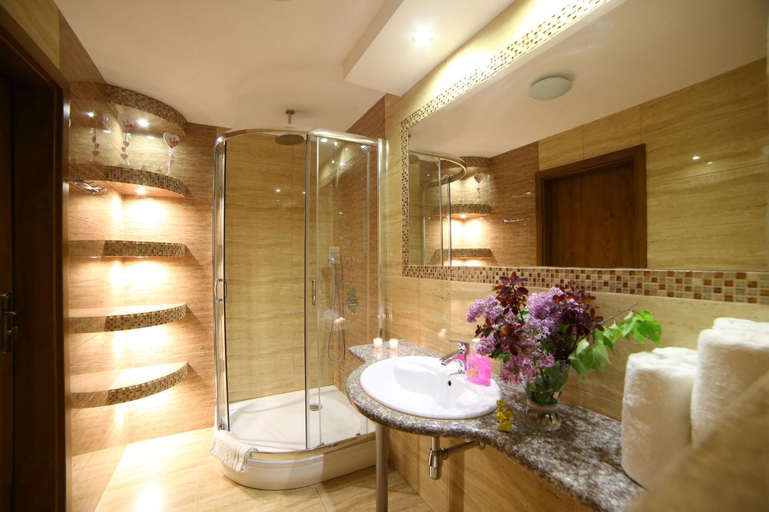 Bathroom 3, Osrodek Wypoczynkowy Pod Debem, Kłodzko