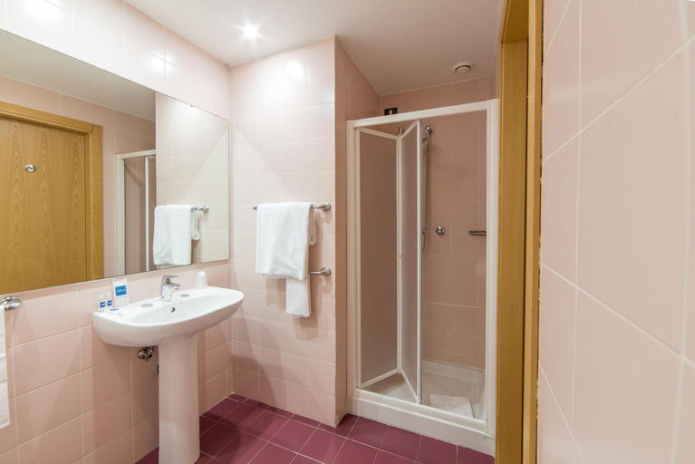 Bathroom 4, Sotel Nomentana, Rome