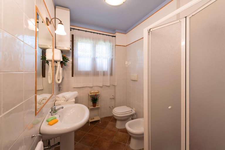 Bathroom, Casa Lari, Siena