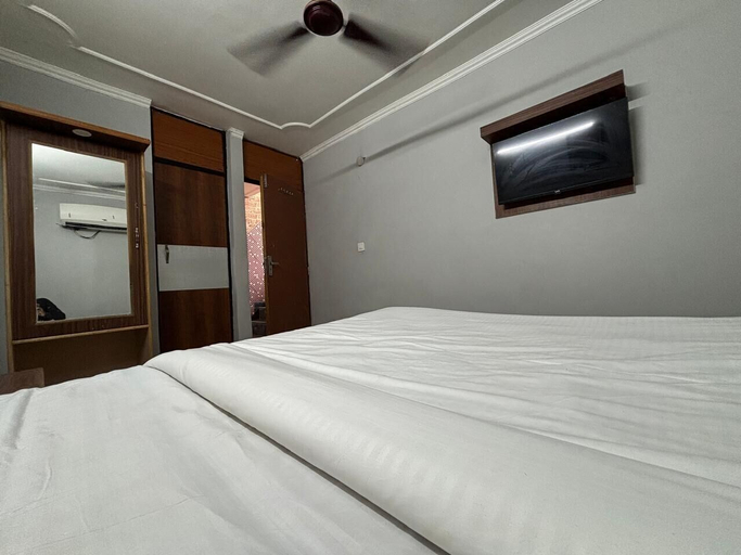 Bedroom 2, The Capstone, Delhi