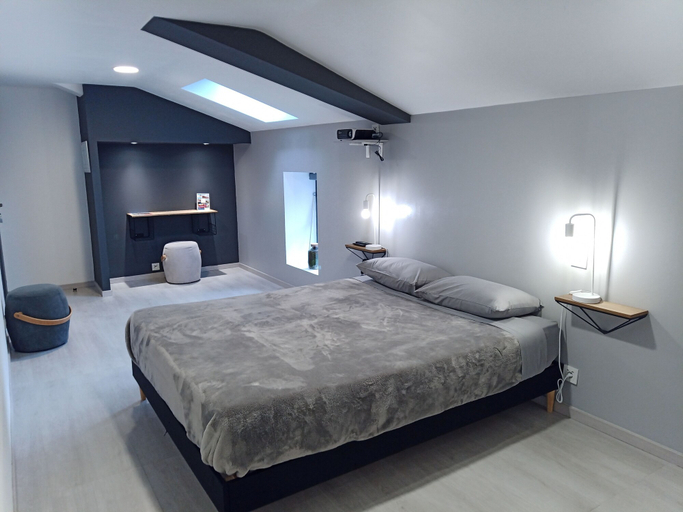 Bedroom 2, L'Hacienda, Landes