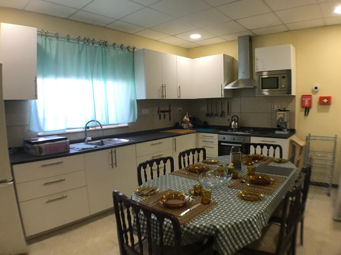 Others 4, Corner Townhouse 1Km from University