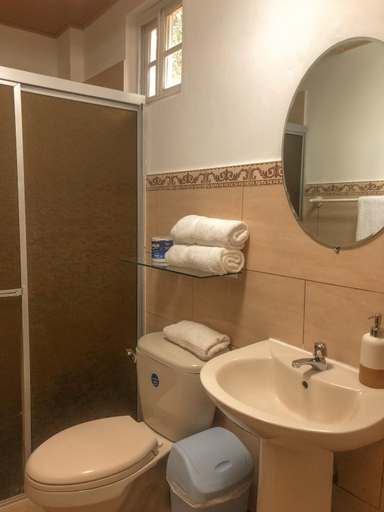 Bathroom 3, Hostal Familiar Rolo, Soná