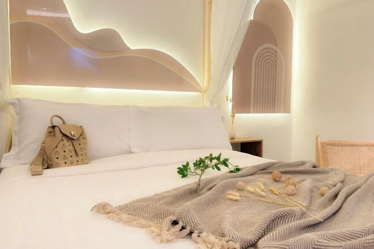 Bedroom 13
